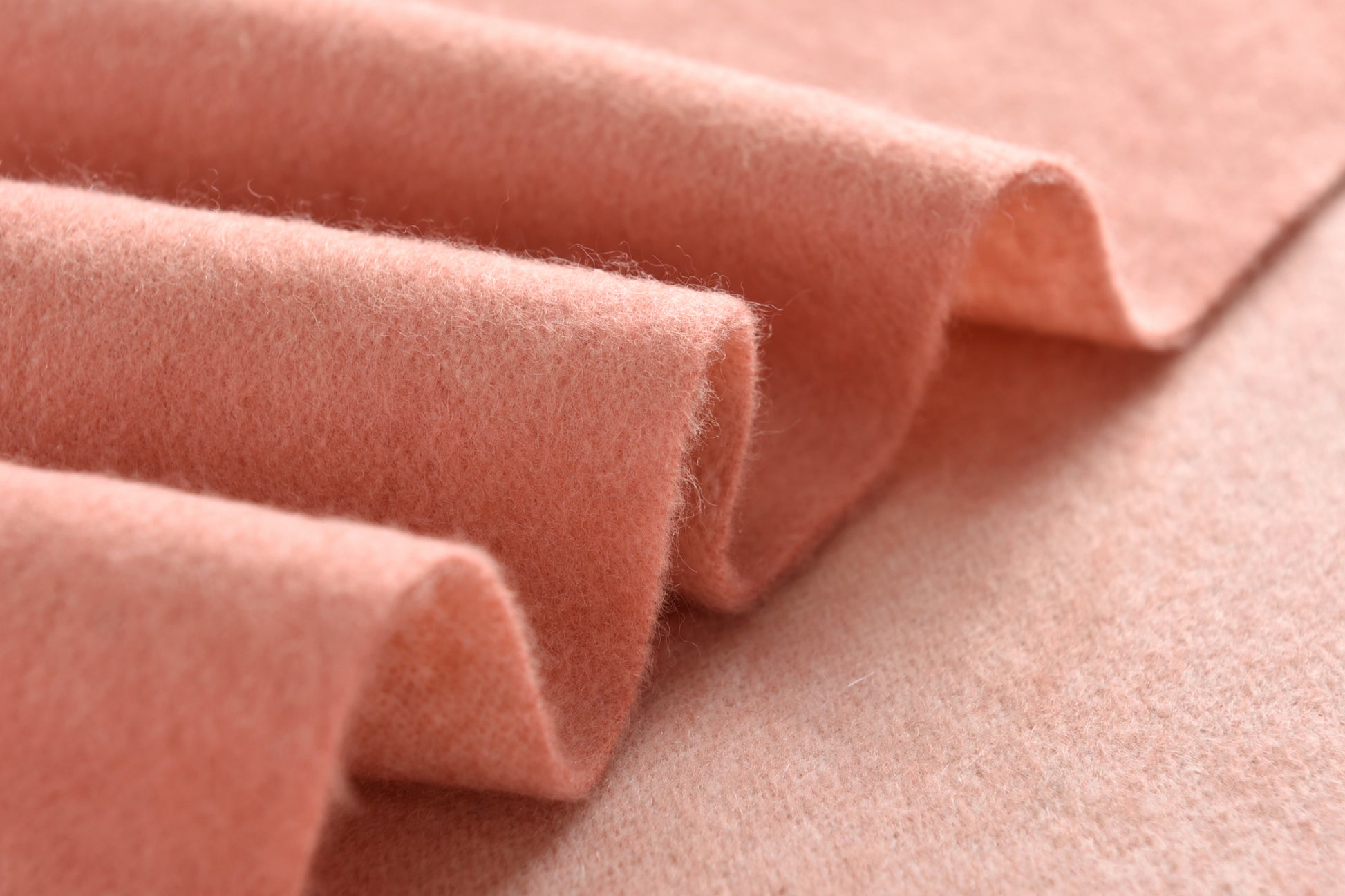 Double-Sided Cashmere Scarf in Mauve & Beige