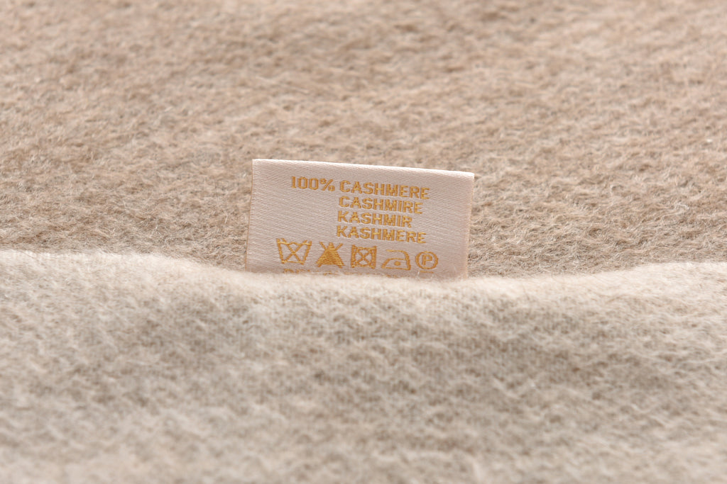 Double-Sided Cashmere Scarf in Neutral Beige