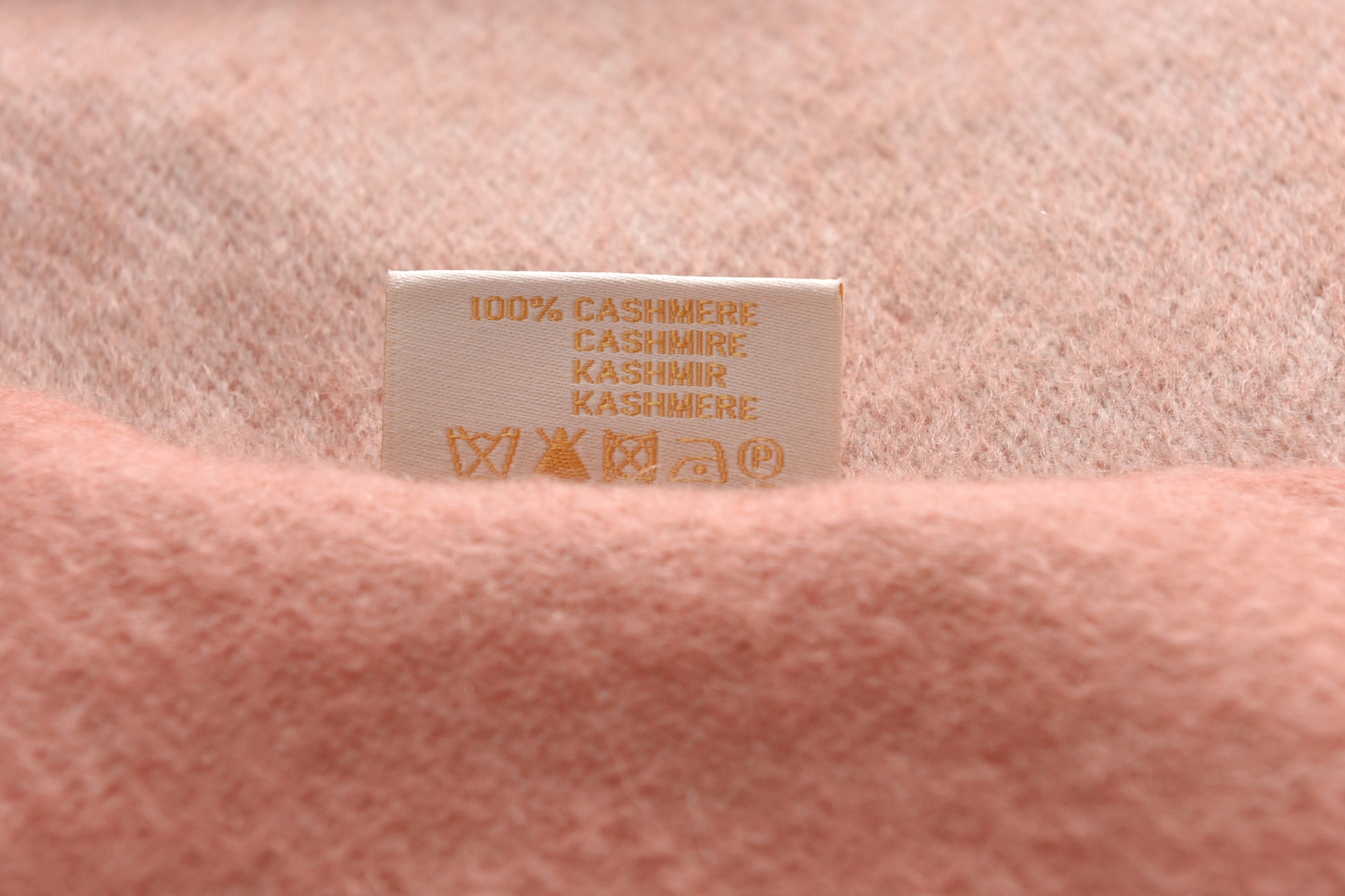 Double-Sided Cashmere Scarf in Mauve & Beige