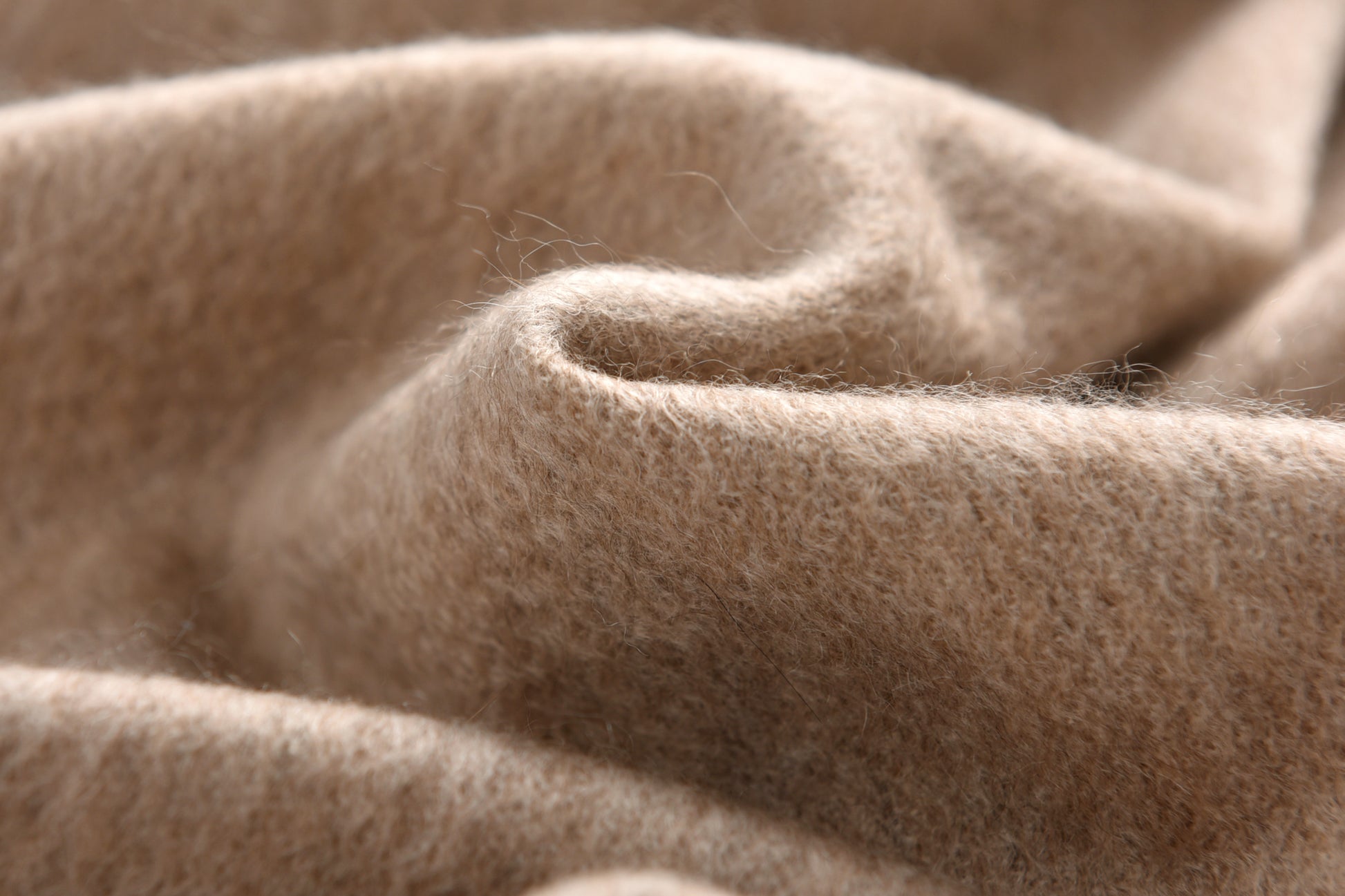 Double-Sided Cashmere Scarf in Neutral Beige