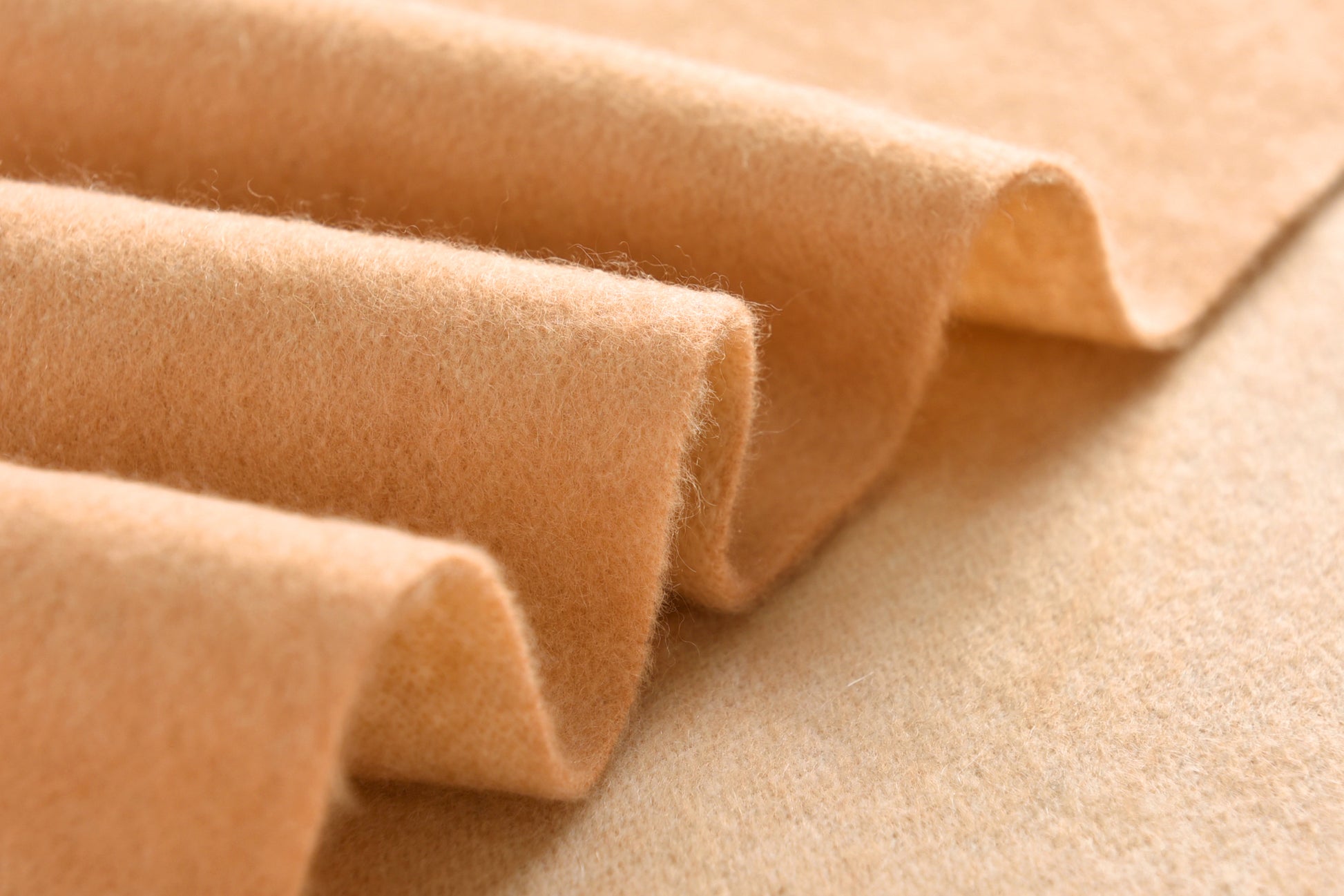 Double-Sided Cashmere Scarf in Peach & Ivory