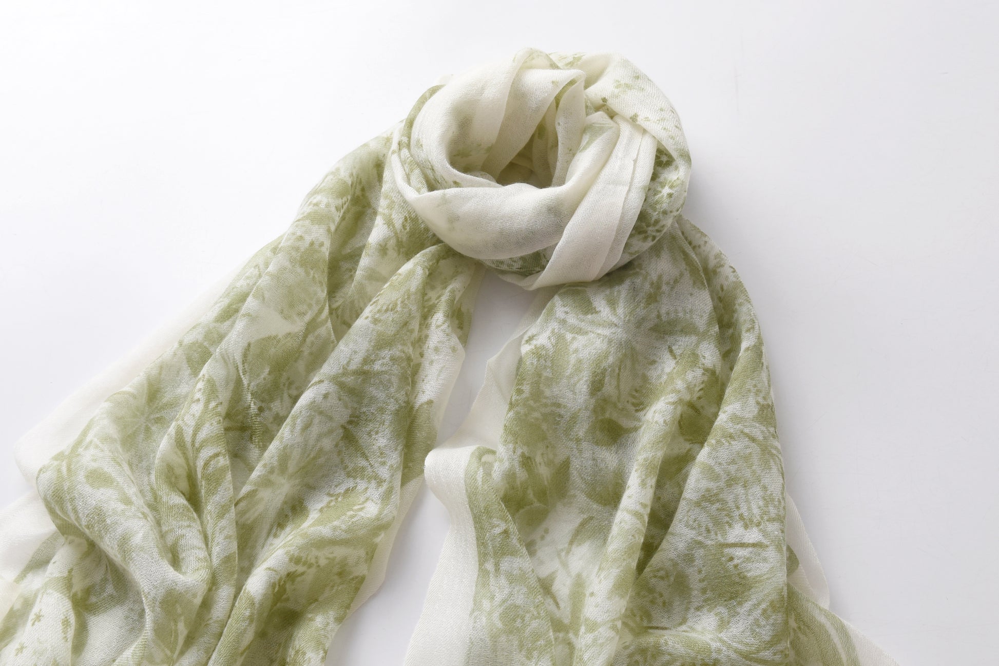 Watercolour Giardino Cashmere Scarf in Green