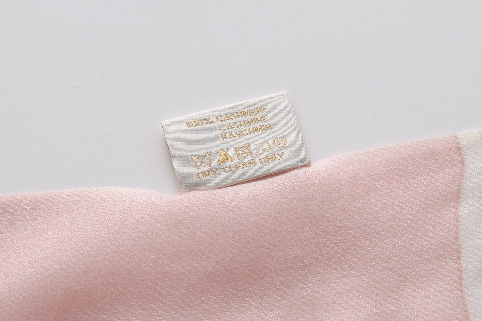 Arabesque Cashmere Scarf in Pink