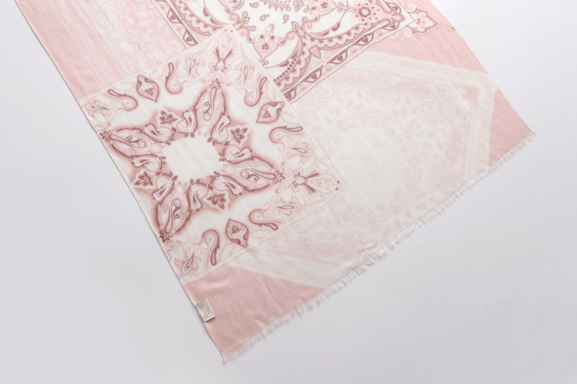 Arabesque Cashmere Scarf in Pink